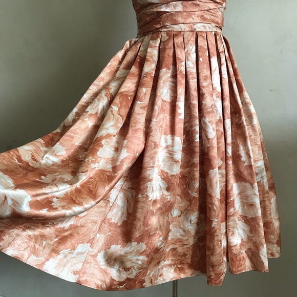 Authentic 1950s Swing Dress - Picture 5 of 8